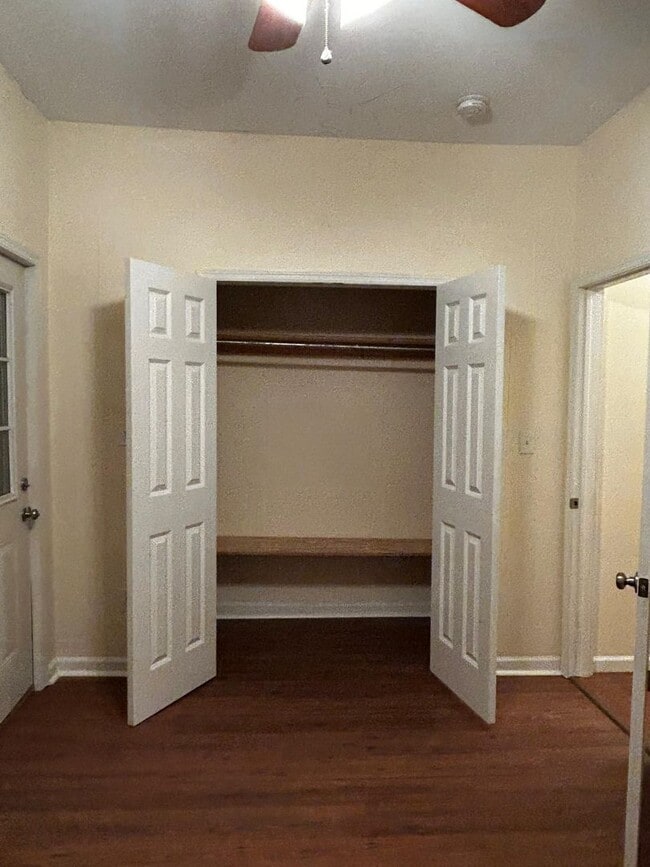 Building Photo - 1326 E Gibson St