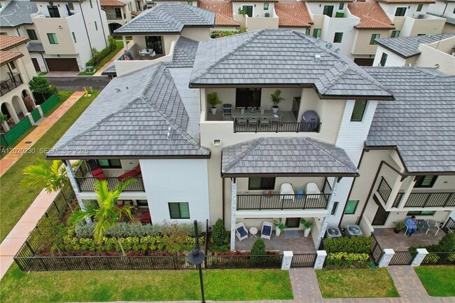 Building Photo - 4534 NW 83rd Ave
