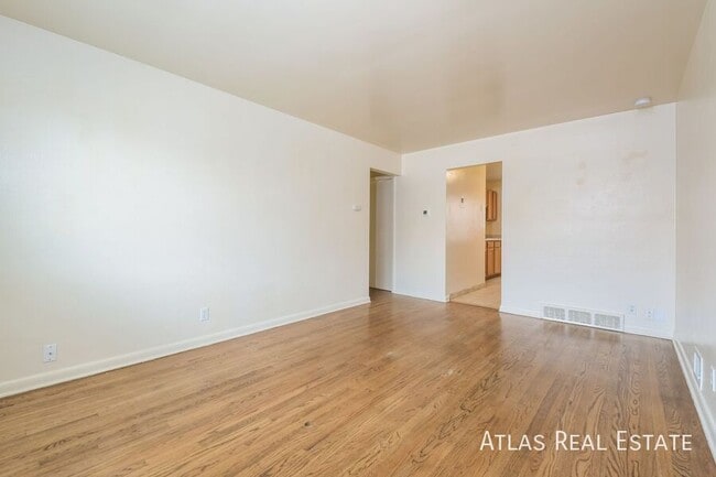 Building Photo - 4525 E Yale Ave