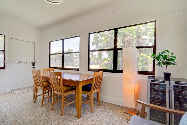 Building Photo - 234 NE 111th St