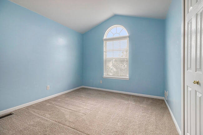 Building Photo - 1304 N Bay Dr