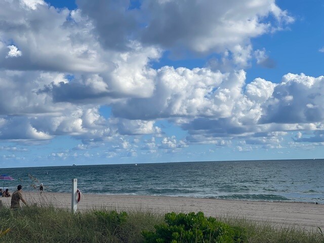 Building Photo - 3301 NE 32nd Ave