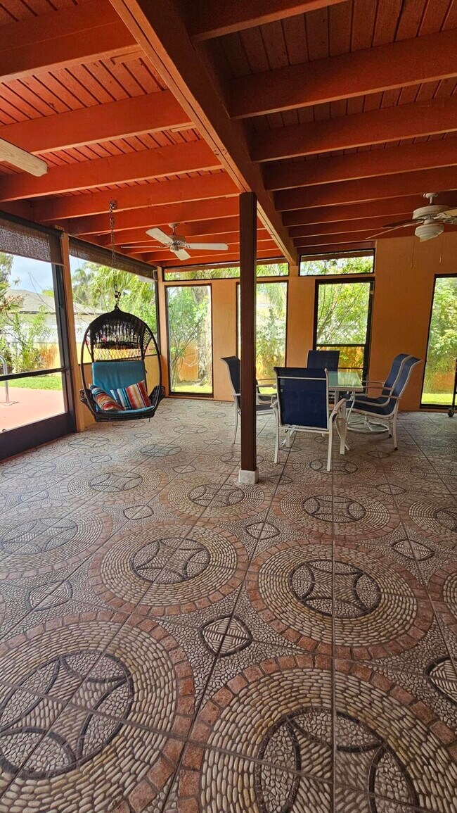 Building Photo - 12157 Sycamore Ln