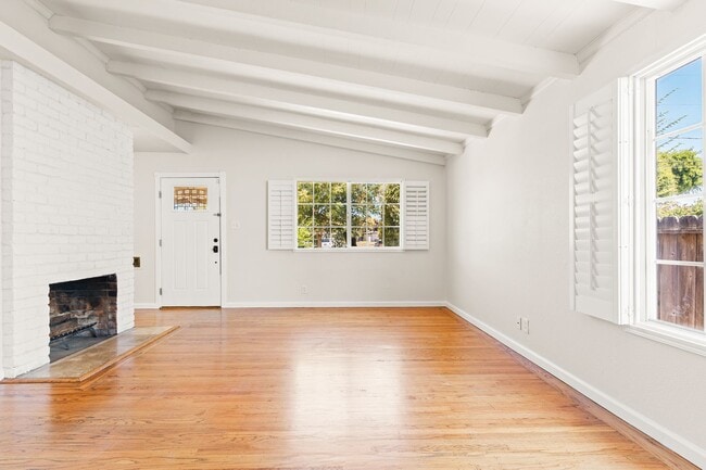 Building Photo - Charming Hayward Home with Modern Upgrades...