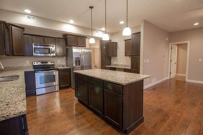 Building Photo - 7413 Rosedown Dr