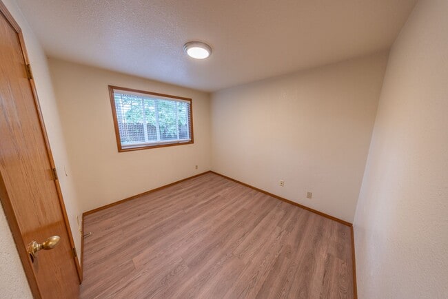 Building Photo - One Level Ranch Home - Three Bedrooms - Updated in 2024