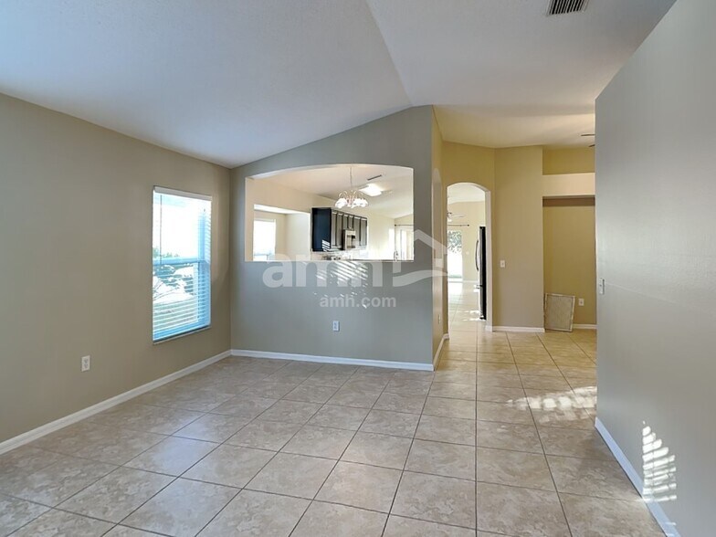 Building Photo - 12061 Winding Woods Way