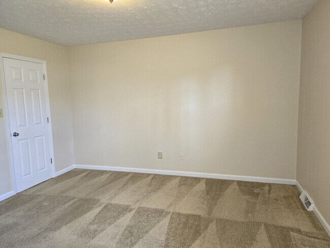 Building Photo - Belleau Woods Ranch Home  251222