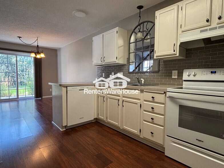 Building Photo - 12881 Echo Ln