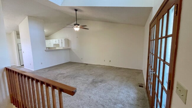 Building Photo - Coming Soon! Davis Shores Townhouse