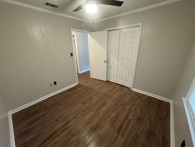 Building Photo - 204 Bonaventure Dr