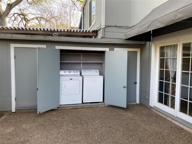 Building Photo - 6103 Bullard Dr