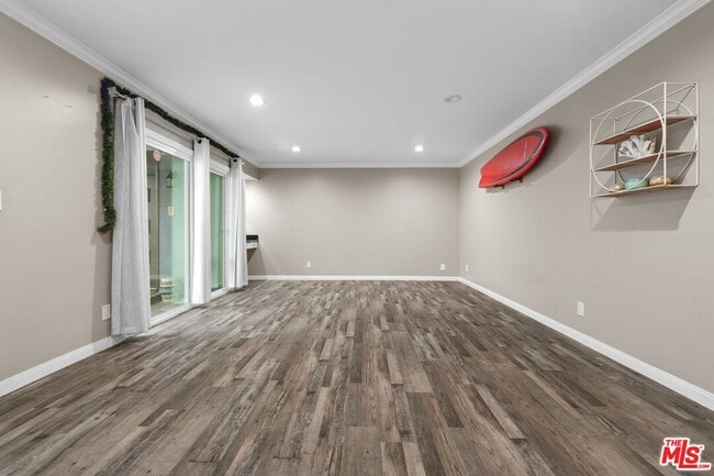 Building Photo - 1939 Selby Ave