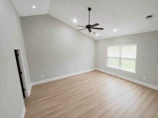 Building Photo - Pet-Friendly 3-Bedroom Home in Mill Creek