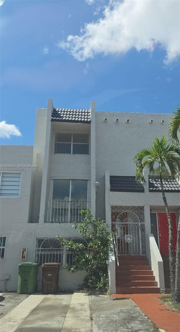 Building Photo - 1104 W 44th St