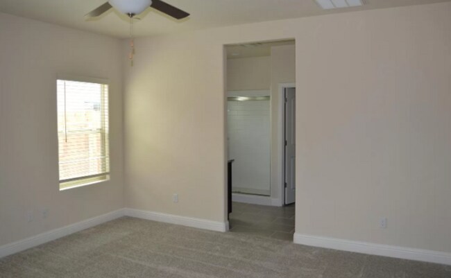 Building Photo - 3715 Bonifacio Way