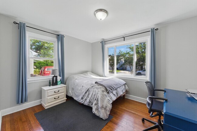 Building Photo - 111 Dupre Ave