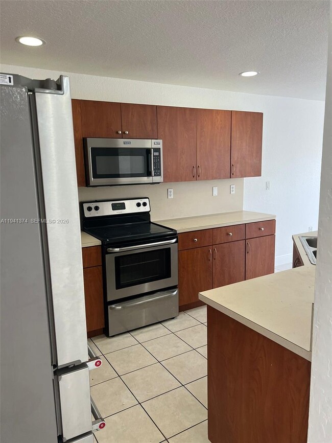 Building Photo - 16462 SW 48th Terrace