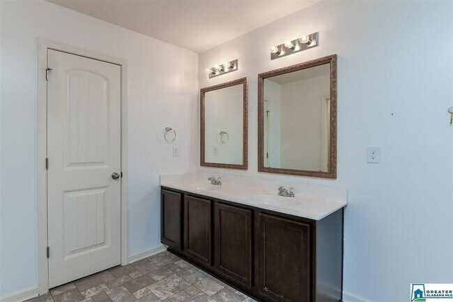 Half bath - downstairs - 407 W Park Dr