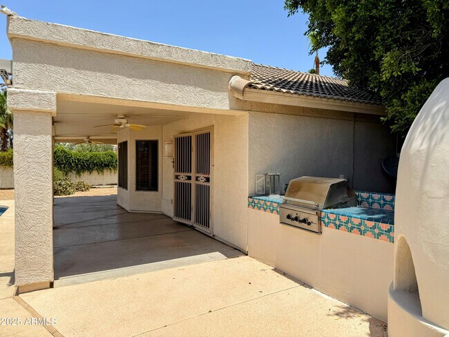 Building Photo - 4680 S Greythorne Way