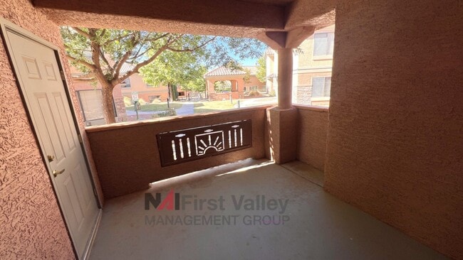 Building Photo - 1 Bedroom, 1 Bath