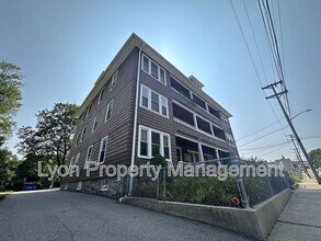 Building Photo - 352 Manville Rd