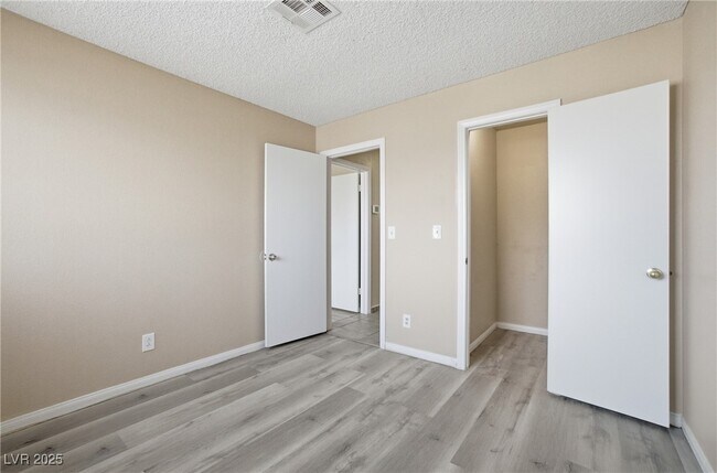 Building Photo - 4415 Chipwood Ct