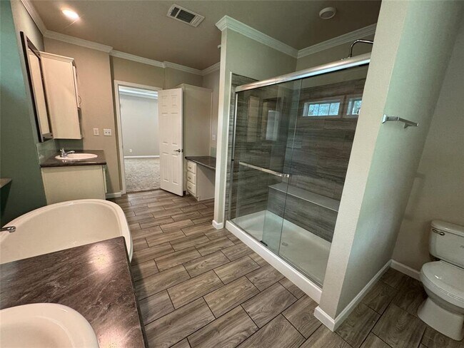 Building Photo - 685 Eileens Way
