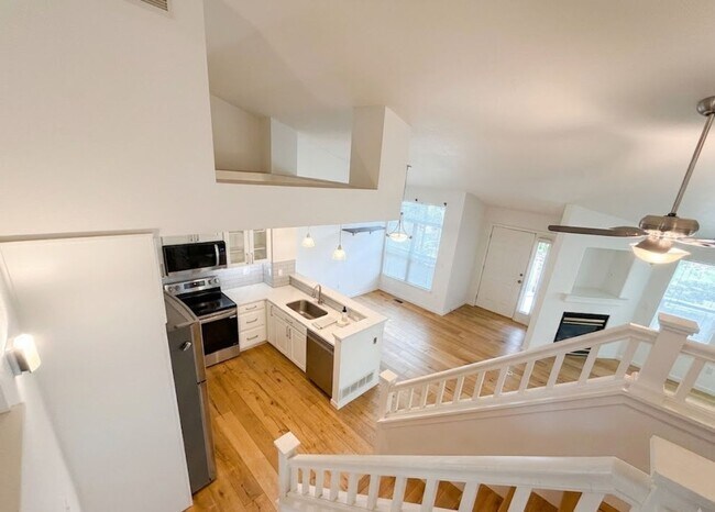 Building Photo - 2089 N Fork Dr