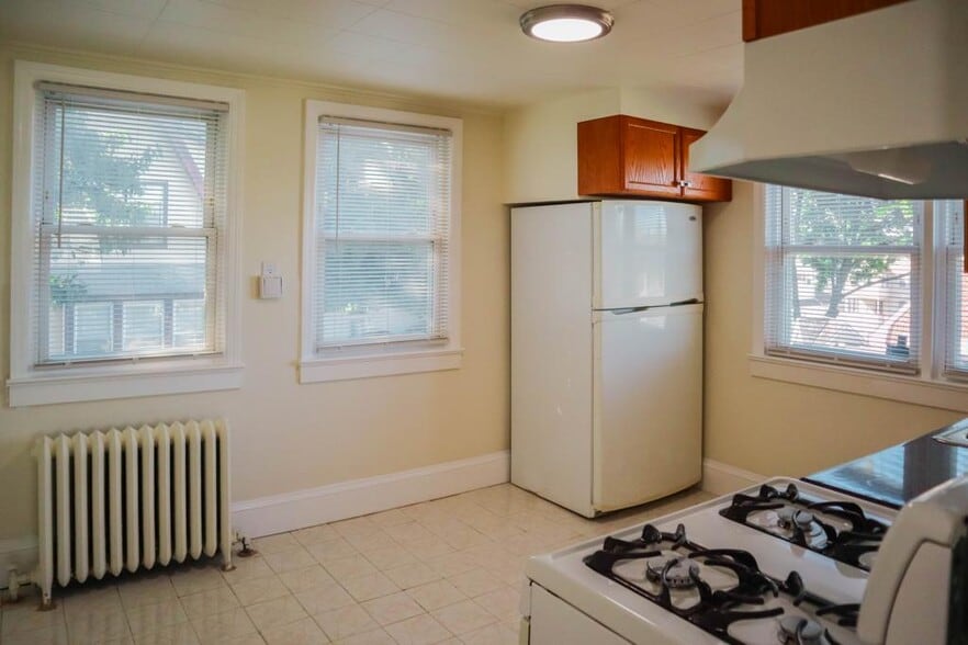 2nd floor - 500 W Broadway