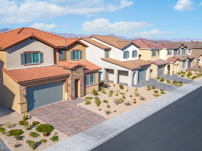 Building Photo - 716 Terrain Star Ave