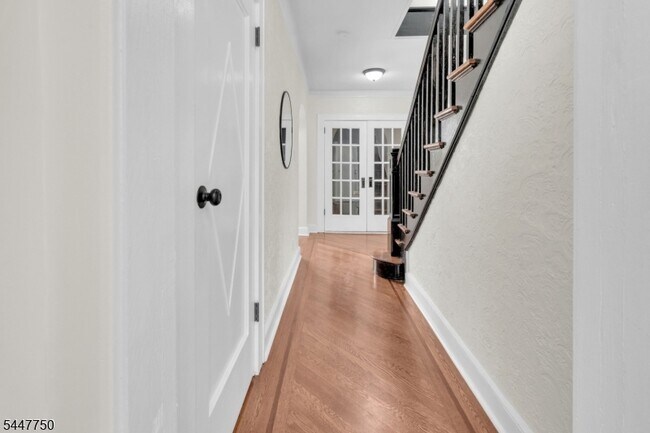 Building Photo - 153 Clairmont Terrace