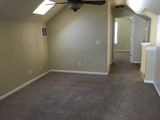 Bonus Room - 1230 Knoll Ridge Rd