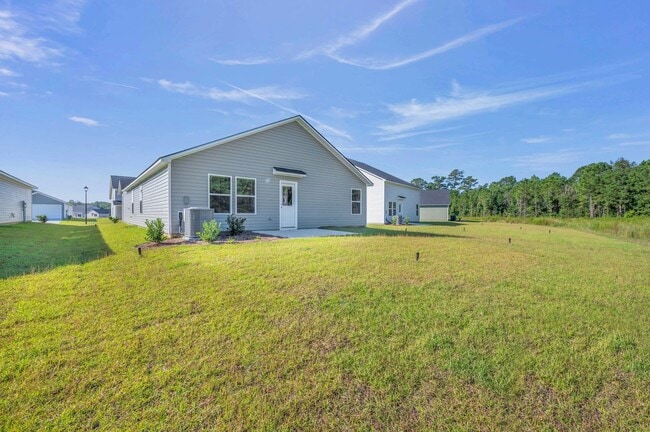 Building Photo - ***MOVE-IN SPECIAL*** $500 OFF OF YOUR FIR...