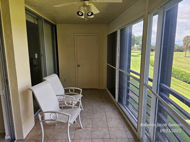 Building Photo - 23305 Barwood Ln N