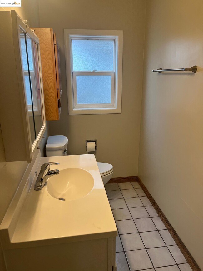 Building Photo - 161 Sequoia Dr