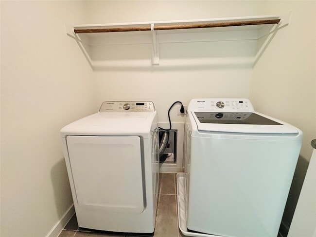 Building Photo - 4508 Hogan's Alley Dr