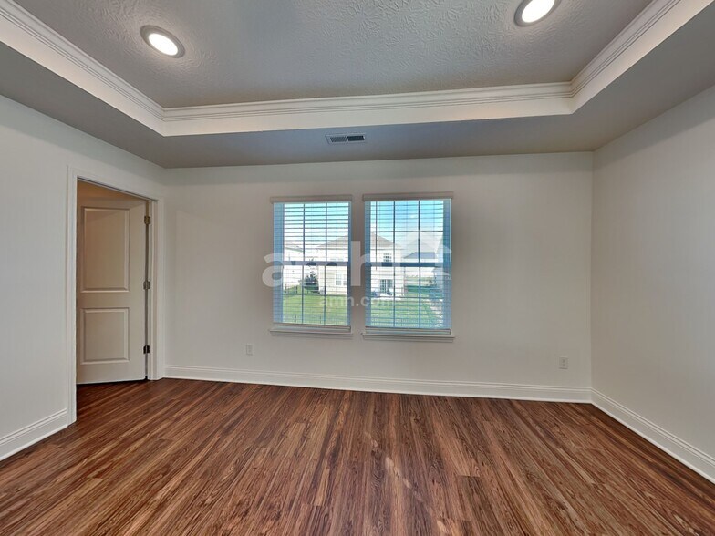 Building Photo - 8453 Northpoint Dr