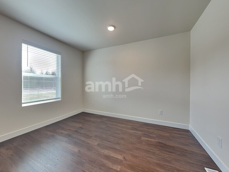 Building Photo - 7714 Verona Lp SW