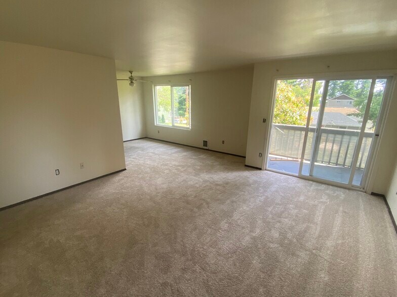 Unit B - 21906 54th Ave W