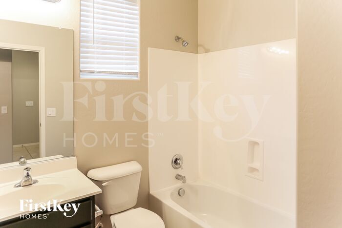 Building Photo - 4116 S 185th Ln
