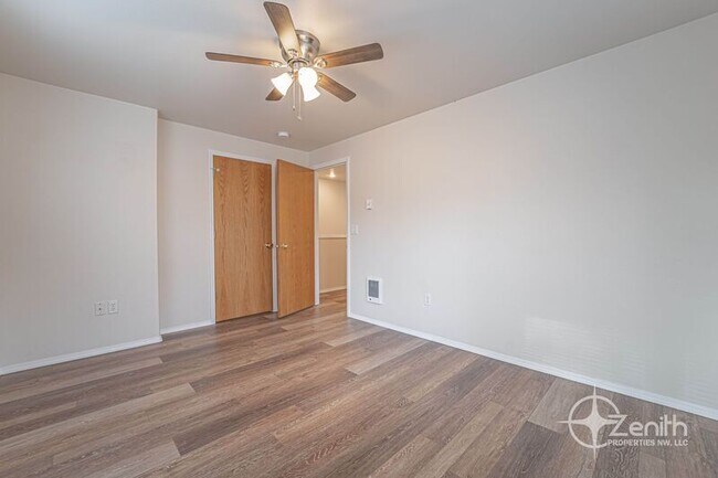 Building Photo - 1216 W 22nd St