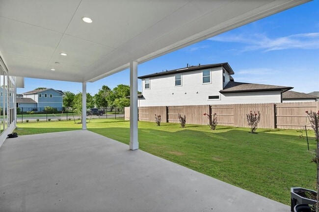 Building Photo - 7701 Boyd Hvn Dr