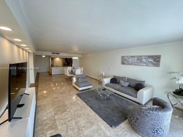 Building Photo - 2500 Parkview Dr