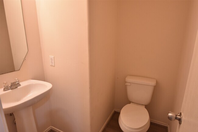Building Photo - 1814 Emerald Pathway Dr