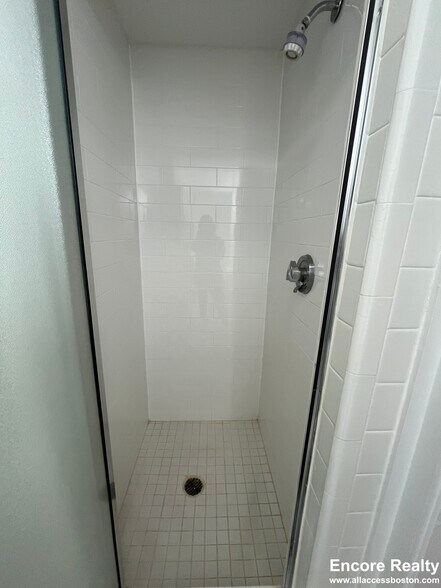 Building Photo - 62 Boylston St