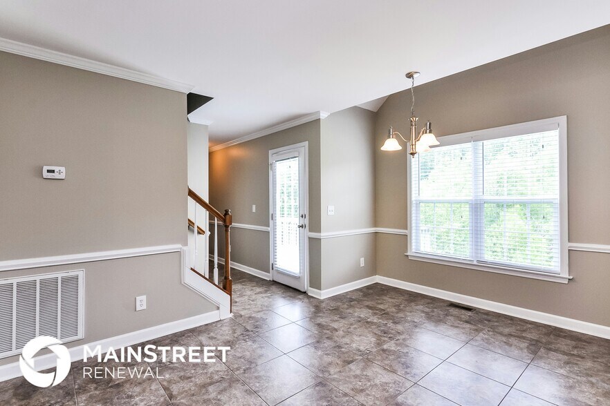 Building Photo - 1047 Drew Dr