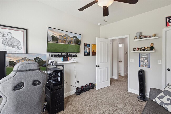 Building Photo - Spacious 4BR Home with Screened Porch & Fenced Yard in Effingham