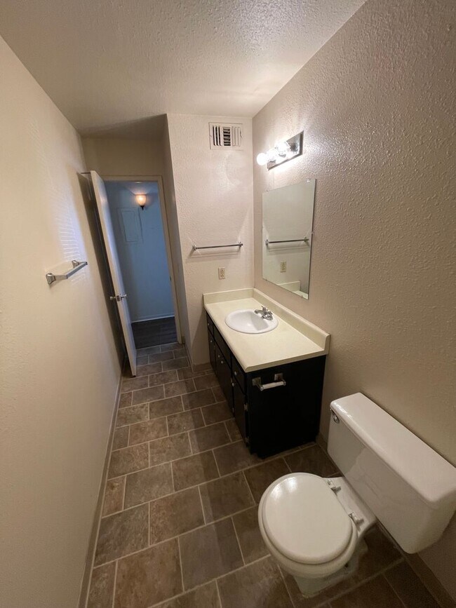 Building Photo - 1936 K St