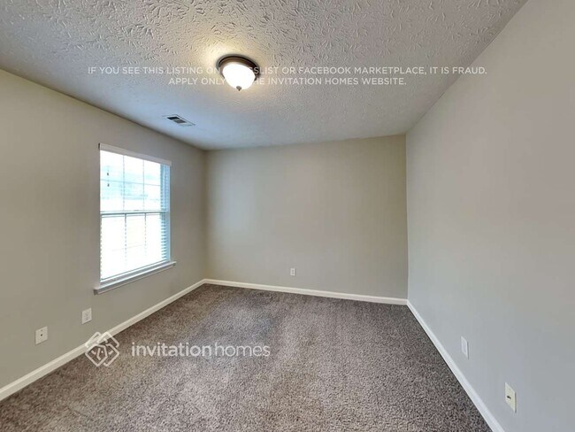 Building Photo - 428 Crested View Dr